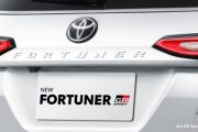 TOYOTA FORTUNER GR